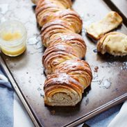 Homemade Cinnamon Roll Pull Apart Bread - simple, pretty, and totally irresistible. | pinchofyum.com